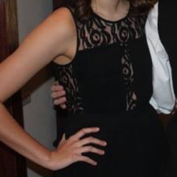 Beautiful lace, black BCBG dress - Picture 6 of 6